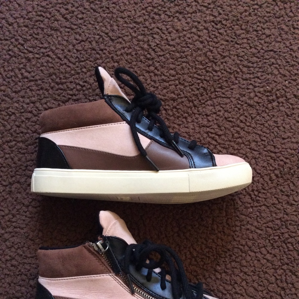 Brash “Cleo” Colorblock Women’s Size 6